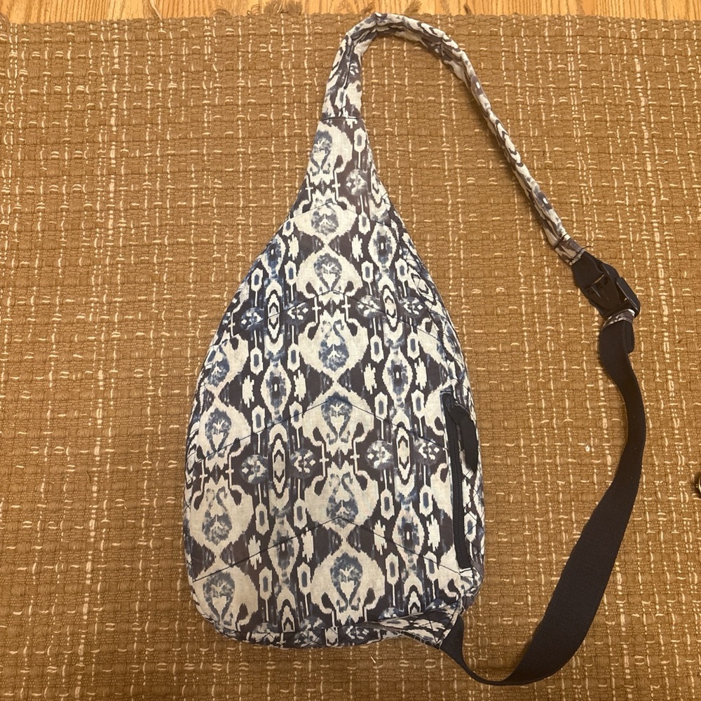 Vera Bradley Blue and White Sling Backpack - Picture 3 of 3
